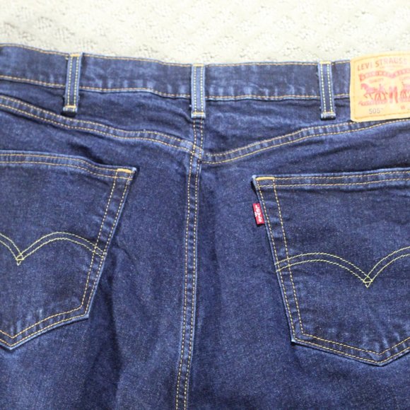 Levi's 505 Size 38x32 Dark Blue Wash Jeans EUC - Like New - Picture 7 of 9